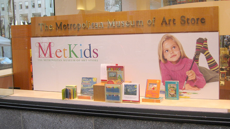Metropolitan Museum of Art - Retail Window Displays and Graphics